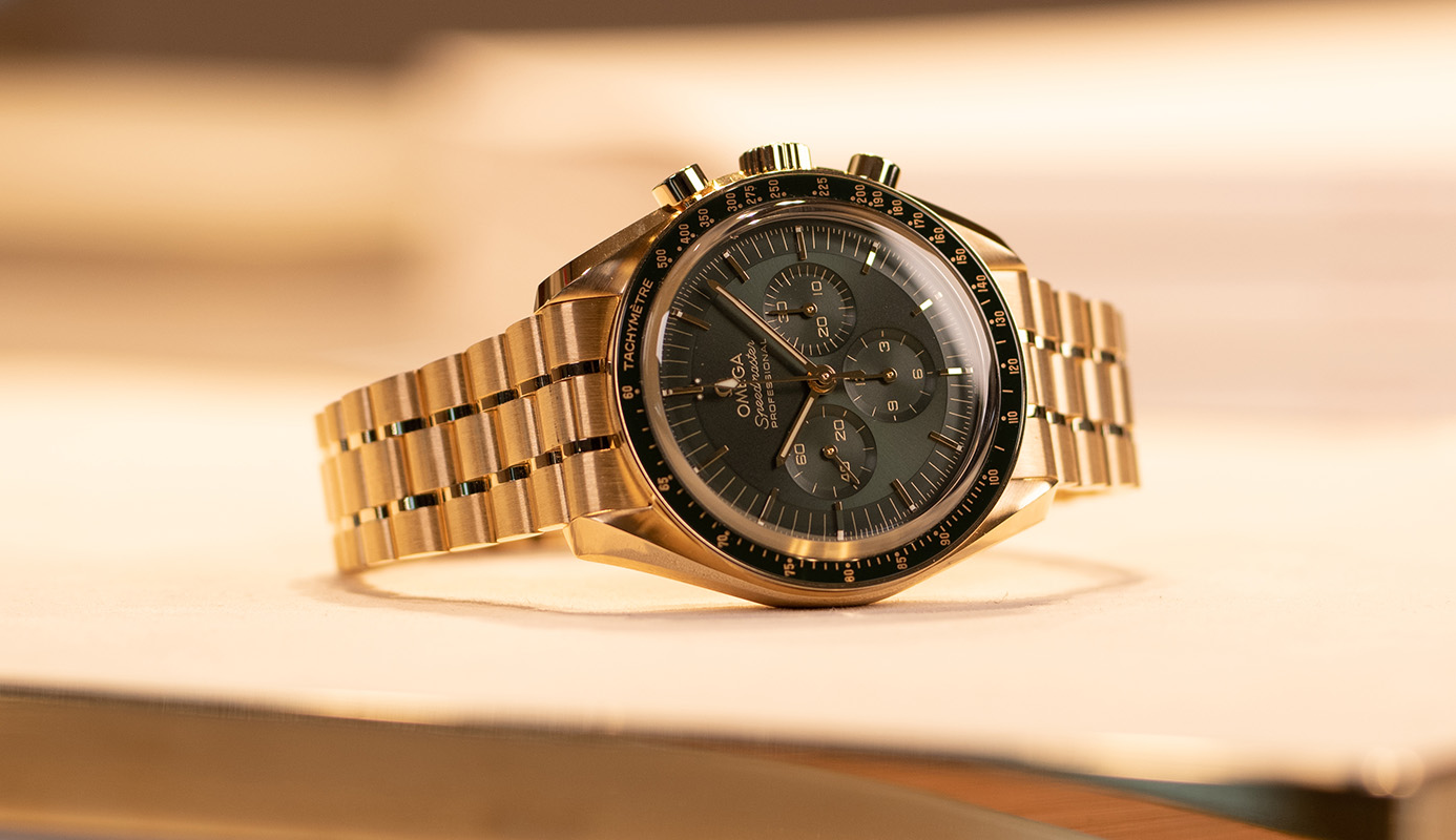 Ikonen Omega Speedmaster Moonwatch i guld och fler klocknyheter